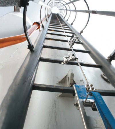 Lanový zádržný systém pro žebříky VERT